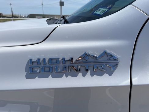 Used 2021 Chevrolet Tahoe High Country AWD/4WD image 9