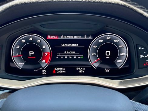 Used 2023 Audi SQ8 Prestige AWD/4WD image 15