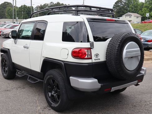Used 2010 Toyota FJ Cruiser 4WD image 4