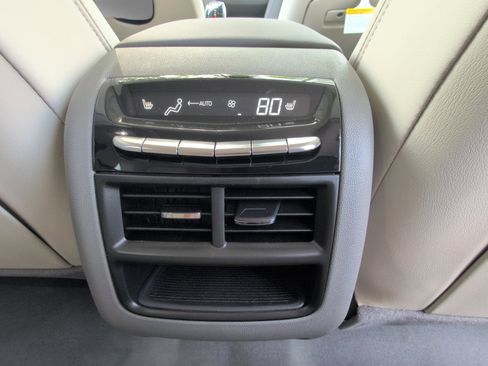 New 2026 Cadillac XT5 Premium Luxury image 18