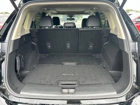 Used 2024 Nissan Rogue SL w/ SL Premium Package FWD image 18