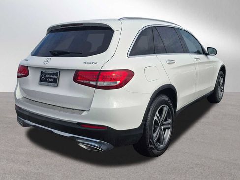 Used 2019 Mercedes-Benz GLC 300 4MATIC image 3