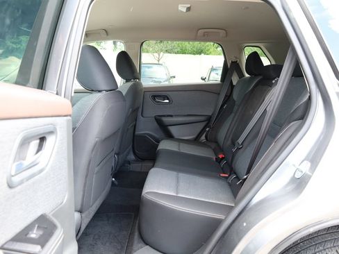 Used 2022 Nissan Rogue SV AWD/4WD image 20