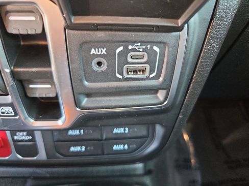 Used 2025 Jeep Wrangler Unlimited Sport S 4xe AWD/4WD image 27