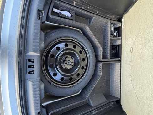 Used 2021 Ford Edge SEL w/ Convenience Package image 13