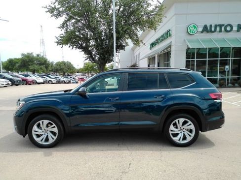 Used 2021 Volkswagen Atlas SE w/ Panoramic Sunroof Package FWD image 10
