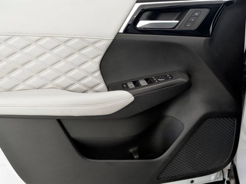 Used 2022 Mitsubishi Outlander SEL image 14