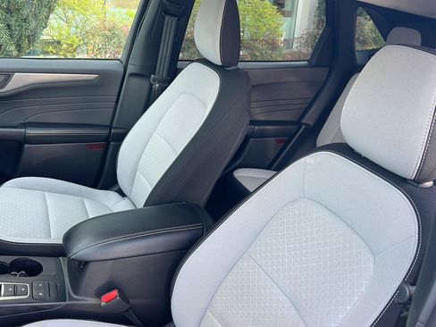 Used 2024 Ford Escape Active FWD image 29
