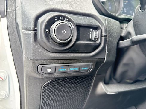 Used 2024 Jeep Wrangler Unlimited Sahara AWD/4WD image 11