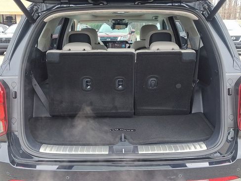 Used 2023 Hyundai Palisade Calligraphy image 30