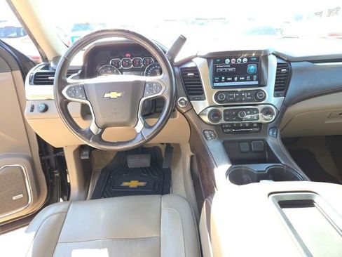 Used 2018 Chevrolet Tahoe LT w/ Luxury Package image 9