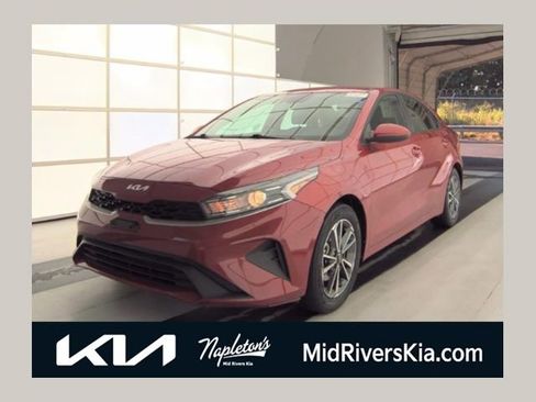 Used 2023 Kia Forte LXS FWD image 1