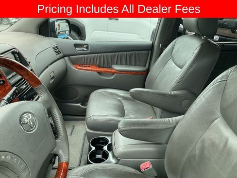 Used 2006 Toyota Sienna XLE FWD image 11