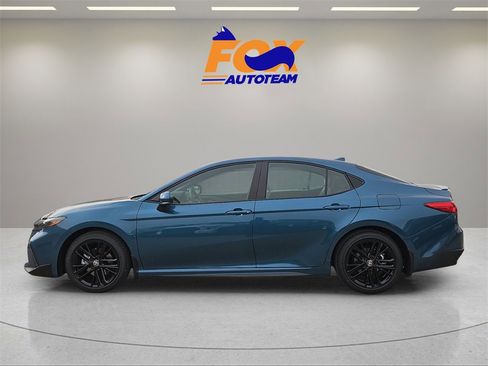 New 2026 Toyota Camry SE image 2