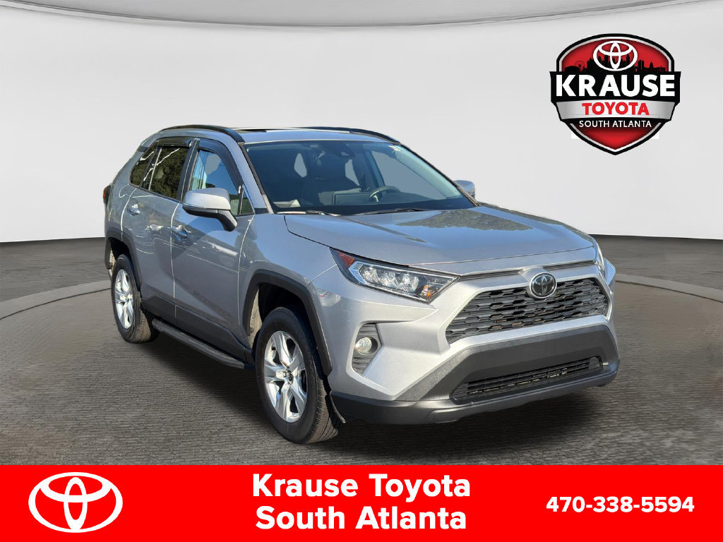 Used 2021 Toyota RAV4 XLE w/ Convenience Package FWD image 1