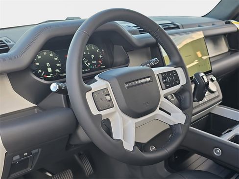 New 2026 Land Rover Defender 110 X-Dynamic SE image 16