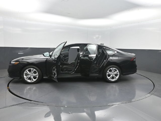 Used 2026 Honda Accord LX image 32