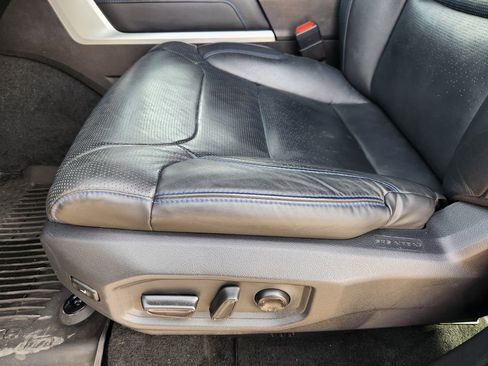 Used 2025 Toyota Tundra Platinum AWD/4WD image 24