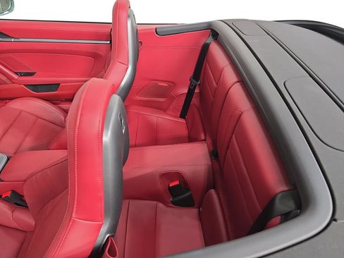 Certified 2025 Porsche 911 Carrera RWD image 24