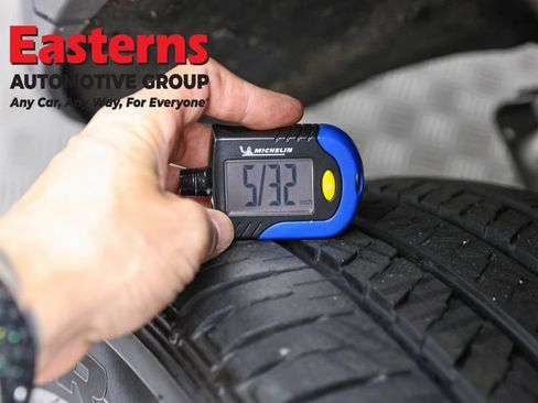 Used 2024 Jeep Grand Cherokee Altitude AWD/4WD image 29