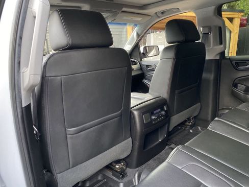 Used 2019 GMC Yukon SLT w/ Open Road Package AWD/4WD image 15