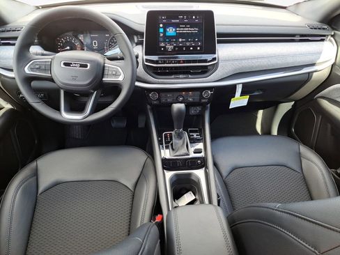 New 2026 Jeep Compass Latitude image 20