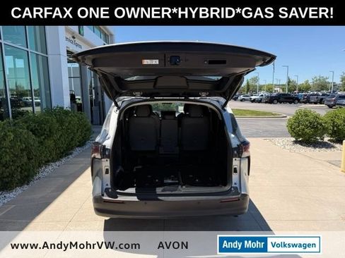 Used 2025 Toyota Sienna XLE FWD image 8