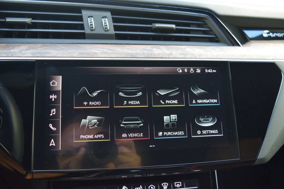 Used 2019 Audi e-tron Prestige w/ Prestige Package AWD/4WD image 61