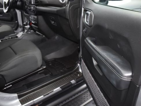 Used 2020 Jeep Wrangler Unlimited Sahara w/ Uconnect 4C Nav & Sound Group image 13