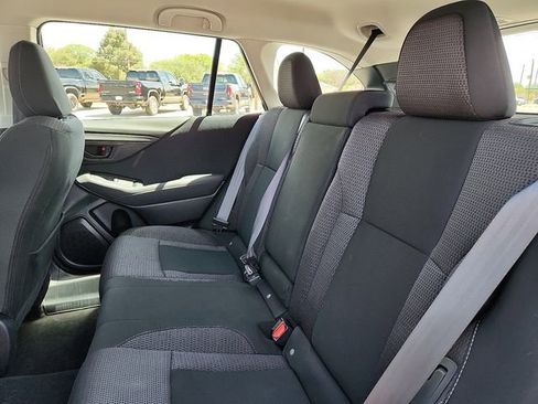 Used 2025 Subaru Outback image 11