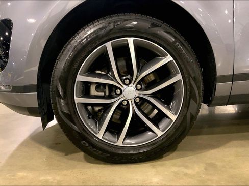 Used 2025 Land Rover Range Rover Evoque S image 10