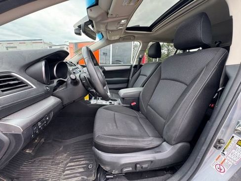 Used 2019 Subaru Outback 2.5i Premium w/ Popular Package #2 AWD/4WD image 10