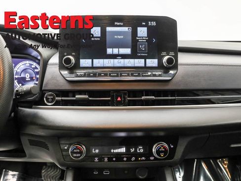 Used 2023 Mitsubishi Outlander SE image 12