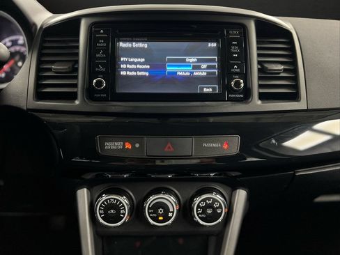 Used 2017 Mitsubishi Lancer ES FWD image 22