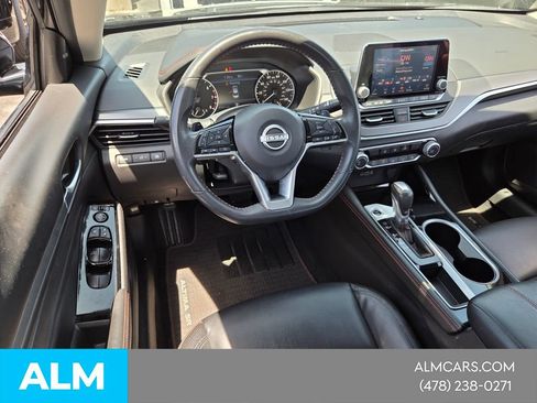 Used 2025 Nissan Altima 2.5 SR FWD image 6