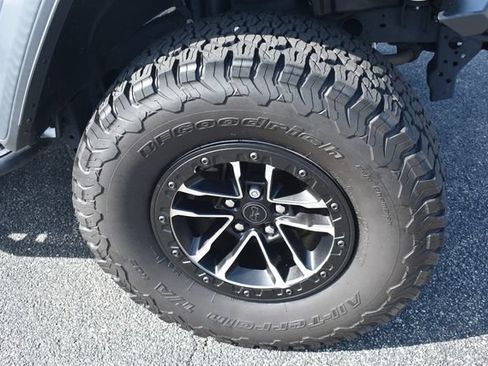 Used 2024 Jeep Wrangler Unlimited Sport AWD/4WD image 11