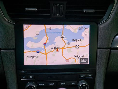 Used 2019 Porsche 911 Carrera 4S w/ Sport Chrono Package image 17