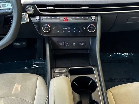 Used 2025 Hyundai Sonata SEL FWD image 29