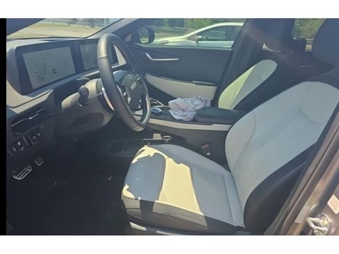 Used 2023 Kia EV6 GT-Line w/ GT-Line White Seat Package AWD/4WD image 5