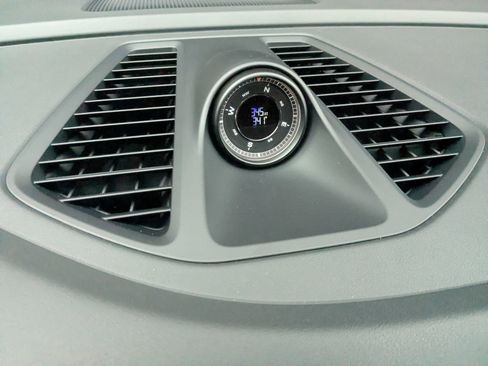 New 2025 Porsche Macan 4 Electric image 22