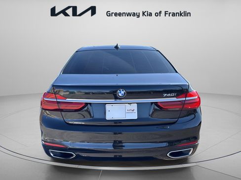 Used 2016 BMW 740i image 6