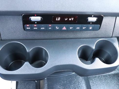 Used 2025 Mercedes-Benz Sprinter 2500 image 35