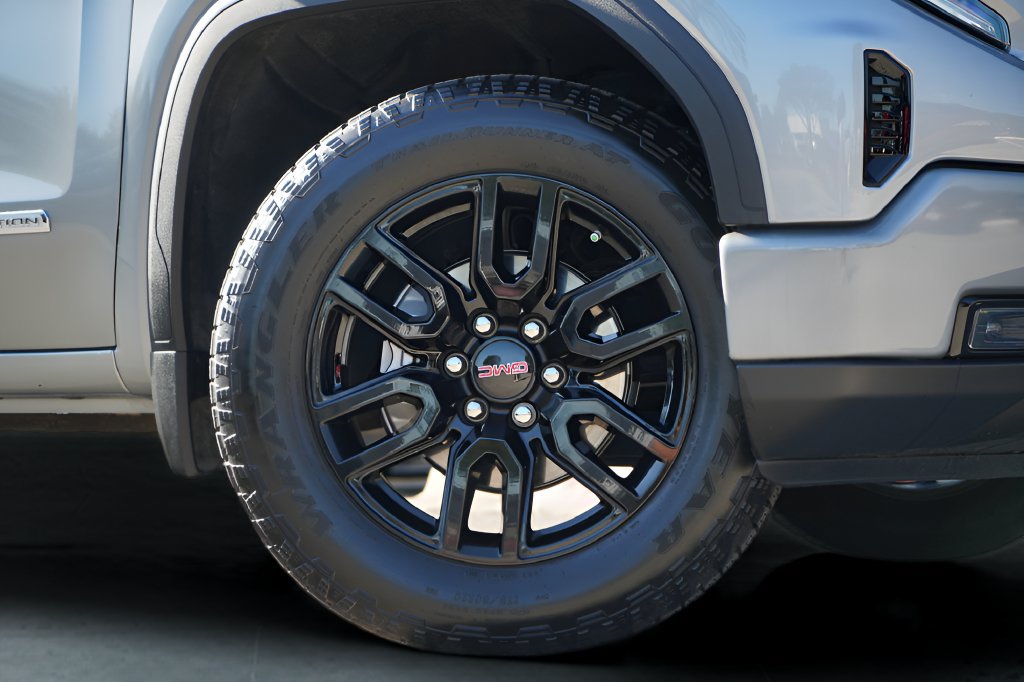 Certified 2026 GMC Sierra 1500 Elevation w/ Elevation Select Package RWD image 3