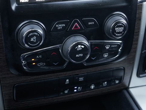 Used 2017 RAM 1500 Laramie w/ Convenience Group image 34