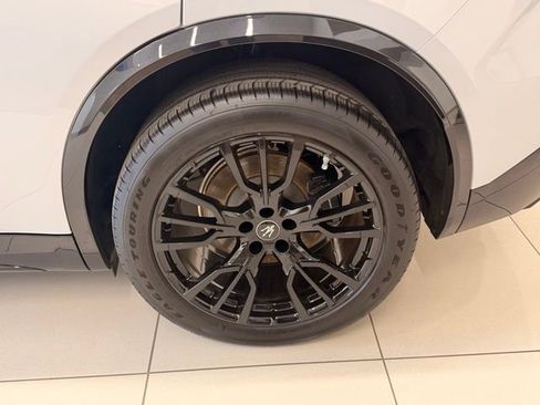Used 2025 Maserati Grecale Modena image 23