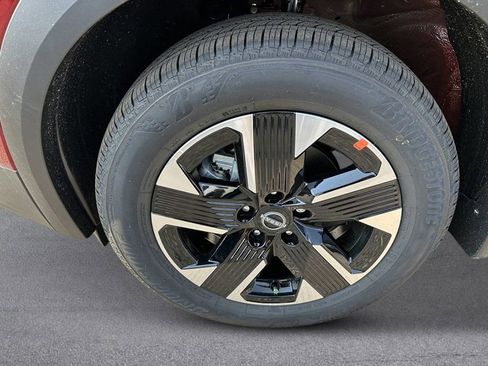 New 2025 Nissan Kicks SV w/ SV Premium Package AWD/4WD image 9