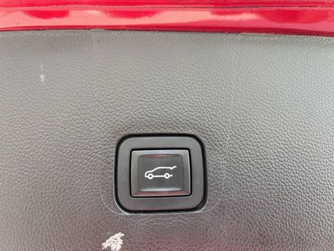 Used 2020 Chevrolet Traverse Premier FWD image 7