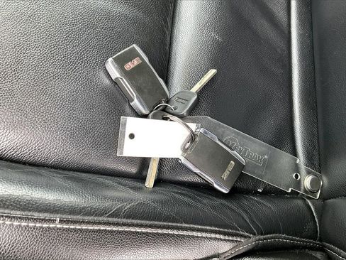 Used 2015 GMC Canyon SLT image 10