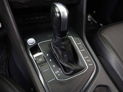 Used 2020 Volkswagen Tiguan SE R-Line FWD image 53