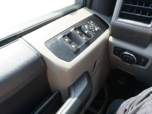 Used 2022 Ford F250 XL w/ STX Appearance Package AWD/4WD image 19